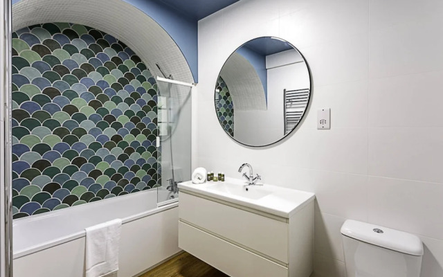 Stylish Highgate Haven Apartment