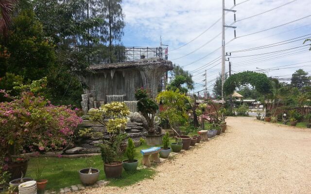 Airport Phuket Garden Resort