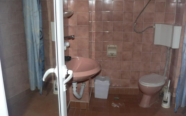 Veliana Guest House