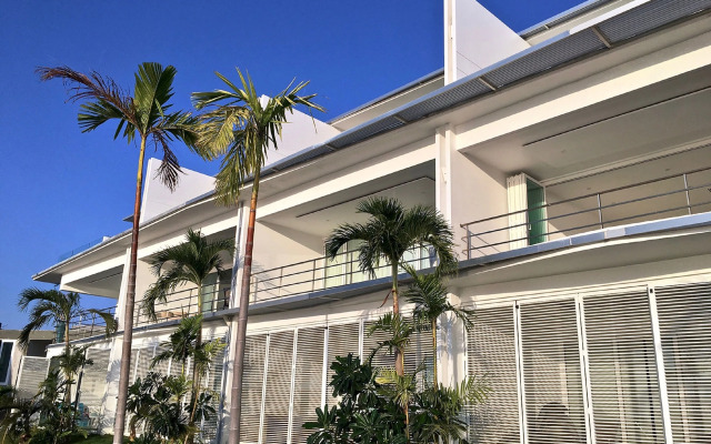 Luxury Apartment Unique Residences