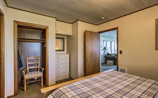 Oceanfront Escape w/ Pacific Views: Surf & Explore