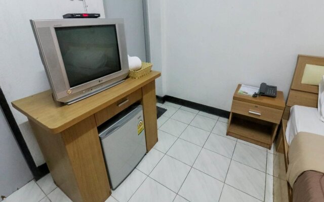 NIDA Rooms Chomthong Siam Silk