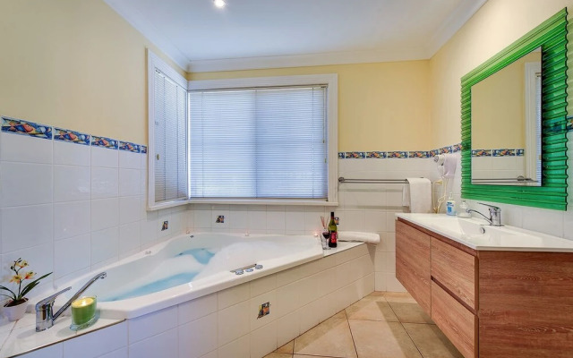 Waverley House Cottages