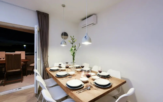 Modern Villa in Nin With Terrace