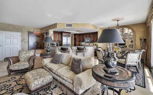 Maison Par Leau by RedAwning