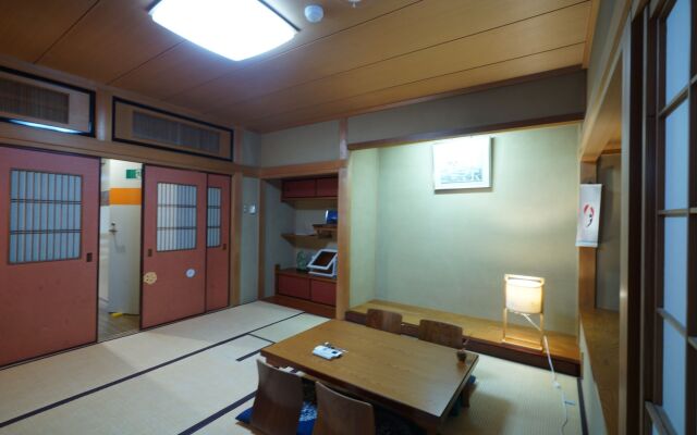Guest House WA - Hostel