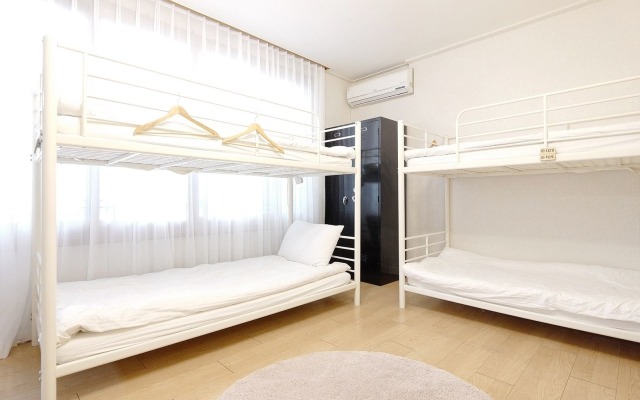 Moca Guesthouse - Hostel