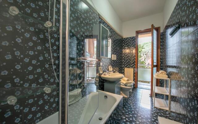 Ginestre Apartment few min From sea