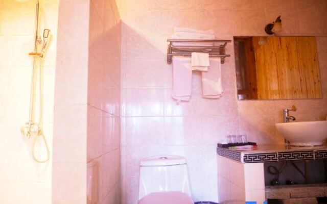 Shangri-La Wangshan Xiaoyuan Inn (Dukezong Ancient City Shop)