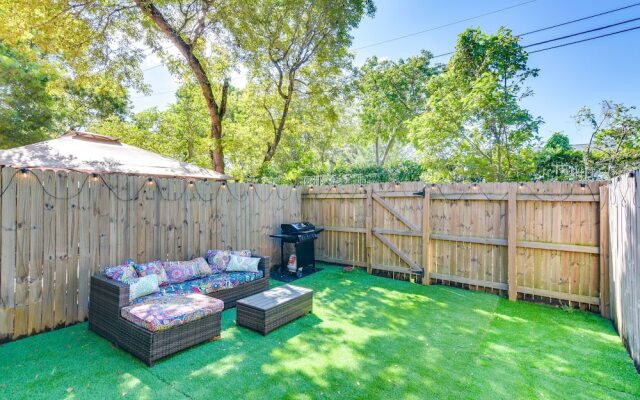 Opa-locka Townhome, 15 Mi to Miami Beach!