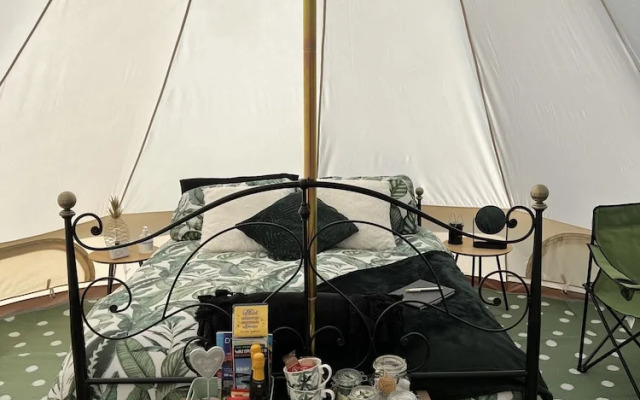 Crooked Oaks Bell Tent Glamping in North Devon