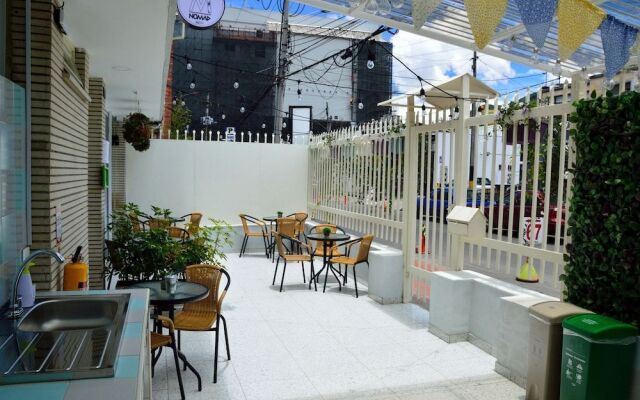Mad Nomad Hostel