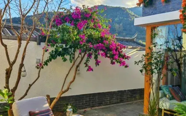 Dali Ancient City Shuangqing Inn