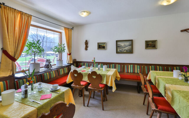 Tourist Hotel Boehm