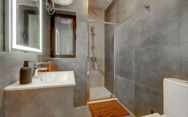 Cozy 2BR Sliema Getaway by the Water