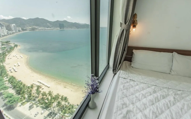 Beach Front Oceanous Apartment