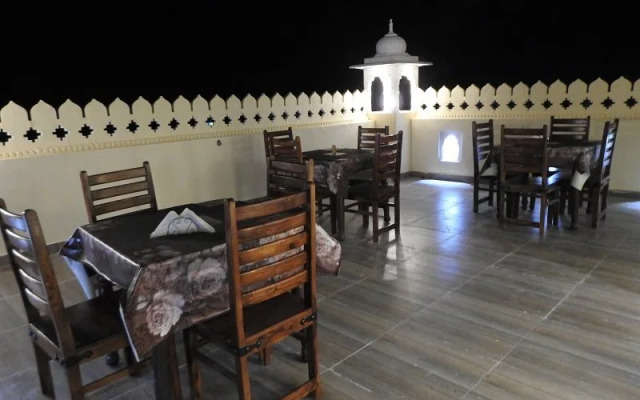 Hotel Dev Palace