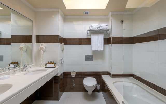 La Marquise Luxury Resort Complex