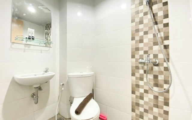 Comfortable And Modern Look Studio Apartment At The Alton