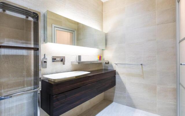 Rental in Rome Cosmopolitan Hi-Tech