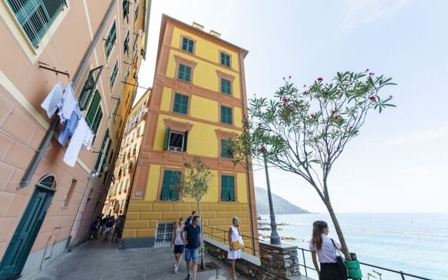 JOIVY Flat By The Sea Promenade