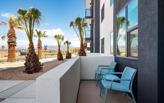 Desert Oasis 3 Bedroom Condo