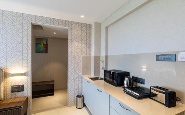 AR Suites Jewels Royale