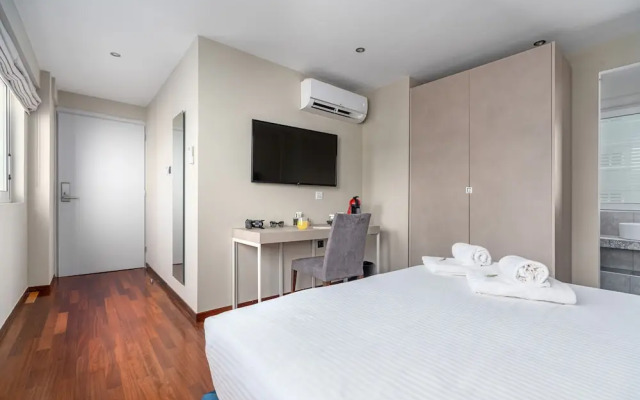 Aeolos Luxury Suites