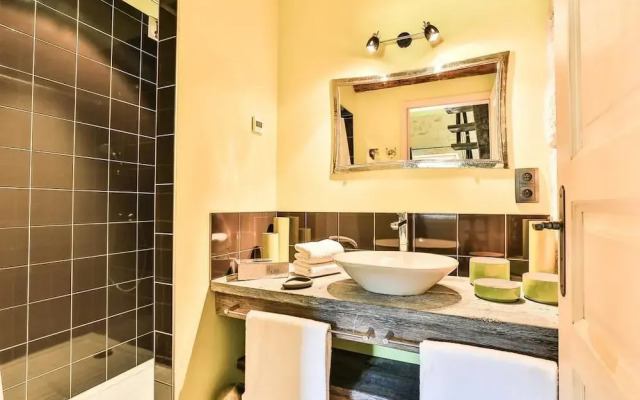 1784 Domaine de Lourmarin