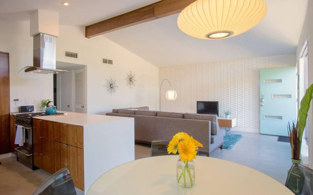Travis Heights Modern I
