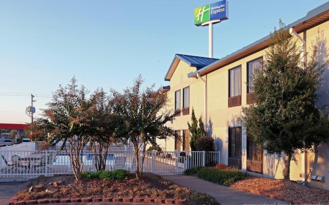 Country Inn & Suites by Radisson, Bryant (Little Rock), AR