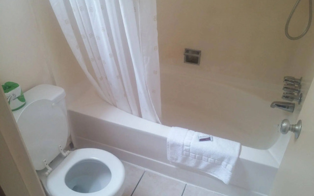 Grays Harbor Inn & Suites