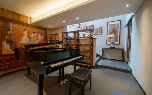 Huangshan Guanzhiyuan Gallery Garden · Huanghuali Wood Antique Collection Hotel