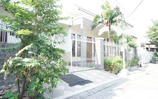 OYO 93710 Bidara Guest House Syariah