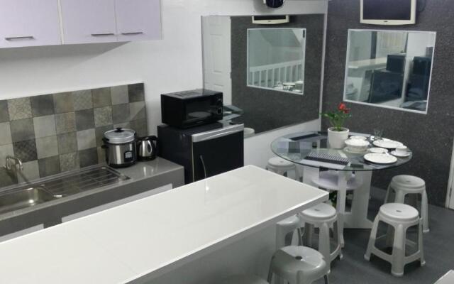 ERVoruto Hostel Makati