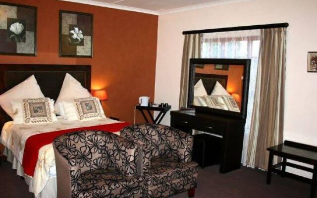 Thatchings Guest House