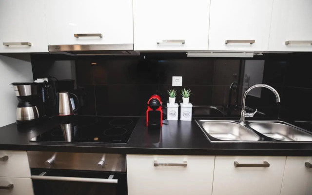 Ziva Apartment - 4th floor - Renovated 2019