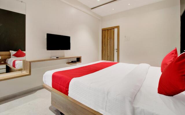 CAPITAL O 29781 Radhika Ex