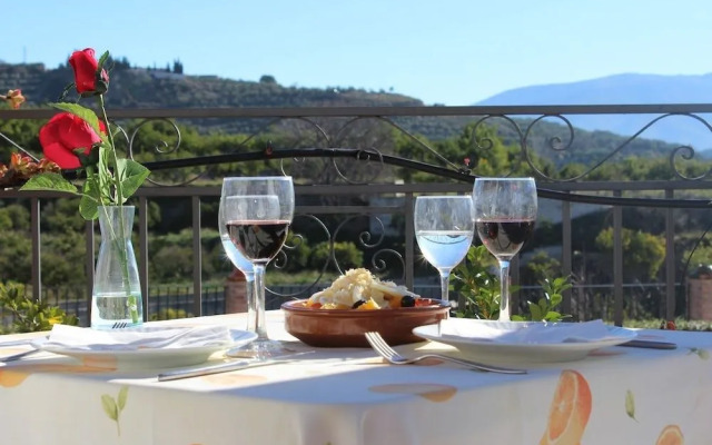 Hostal y Apartamento Rural Los Naranjos