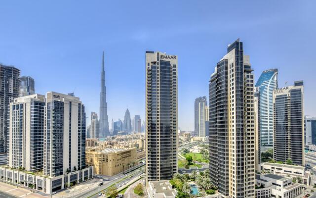 Luxury Apt W Burj Khalifa Vw Dubai Canal Access