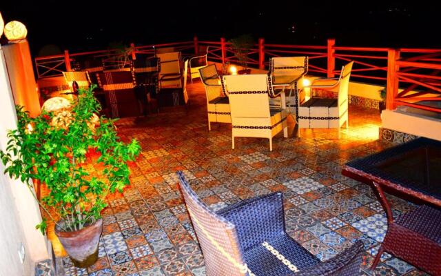 Rihana pyramids hotel