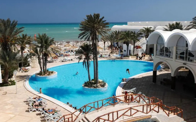 Monarque Dar Jerba Narjess - Family Only
