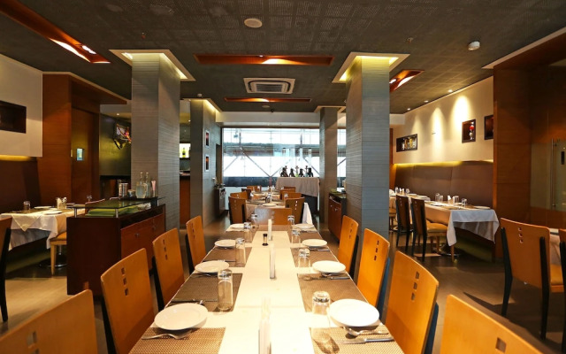 OYO 623 Hotel Suncity Premiere