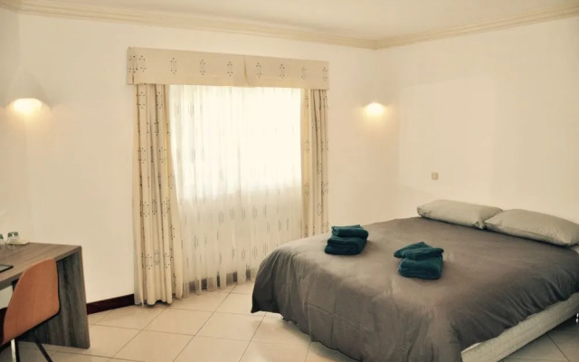 The White House - B&B in the Villa