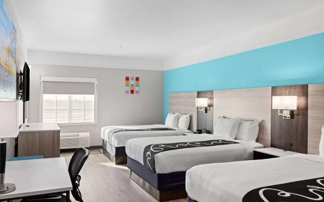 La Quinta Inn & Suites by Wyndham Raymondville