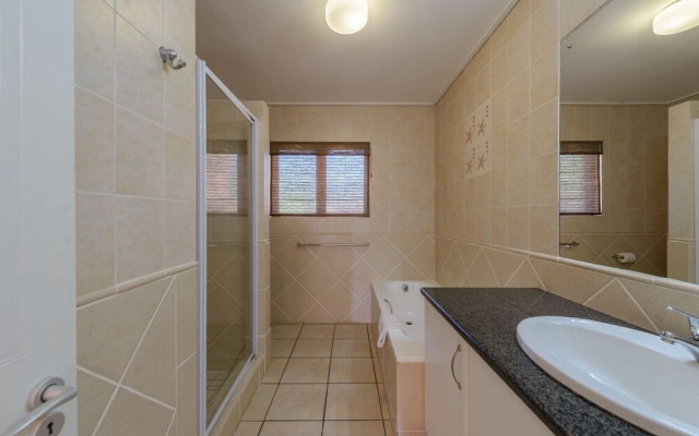 San Lameer Villa Rentals 10433