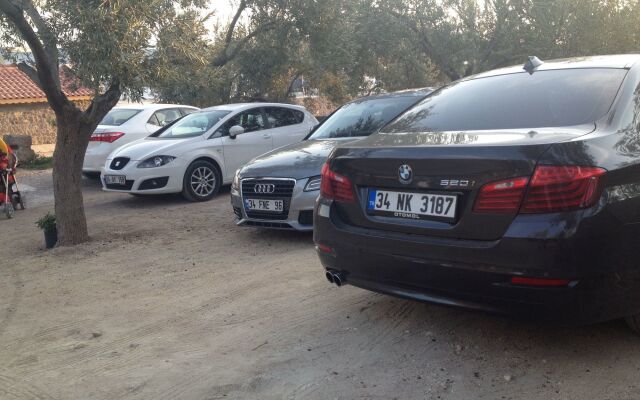 Assos Nazan Motel Restoran Beach