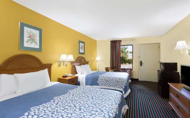 Days Inn by Wyndham Biscoe