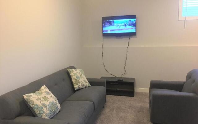 Three-Bedroom House with Balcony #33 Sunalta Downtown