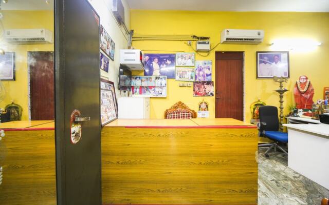 Spot on 62480 Jd Mahal